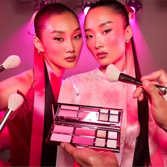 Patrick Ta Major Holiday Face Palette Brand New - Picture 3 of 8